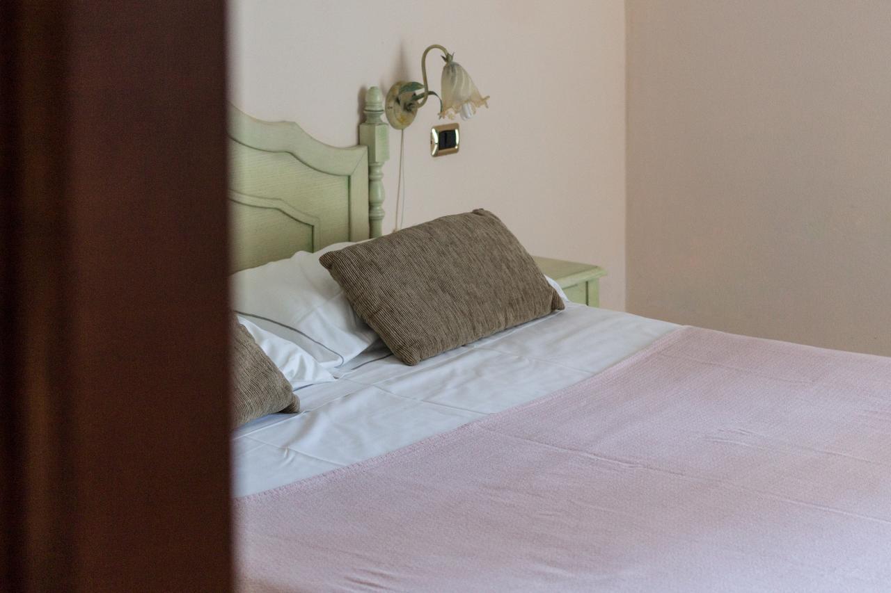 Hotel Villa Del Mare Sìnnai Δωμάτιο φωτογραφία